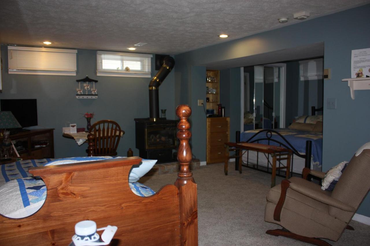 Carrousel Bed & Breakfast Cayuga Camera foto