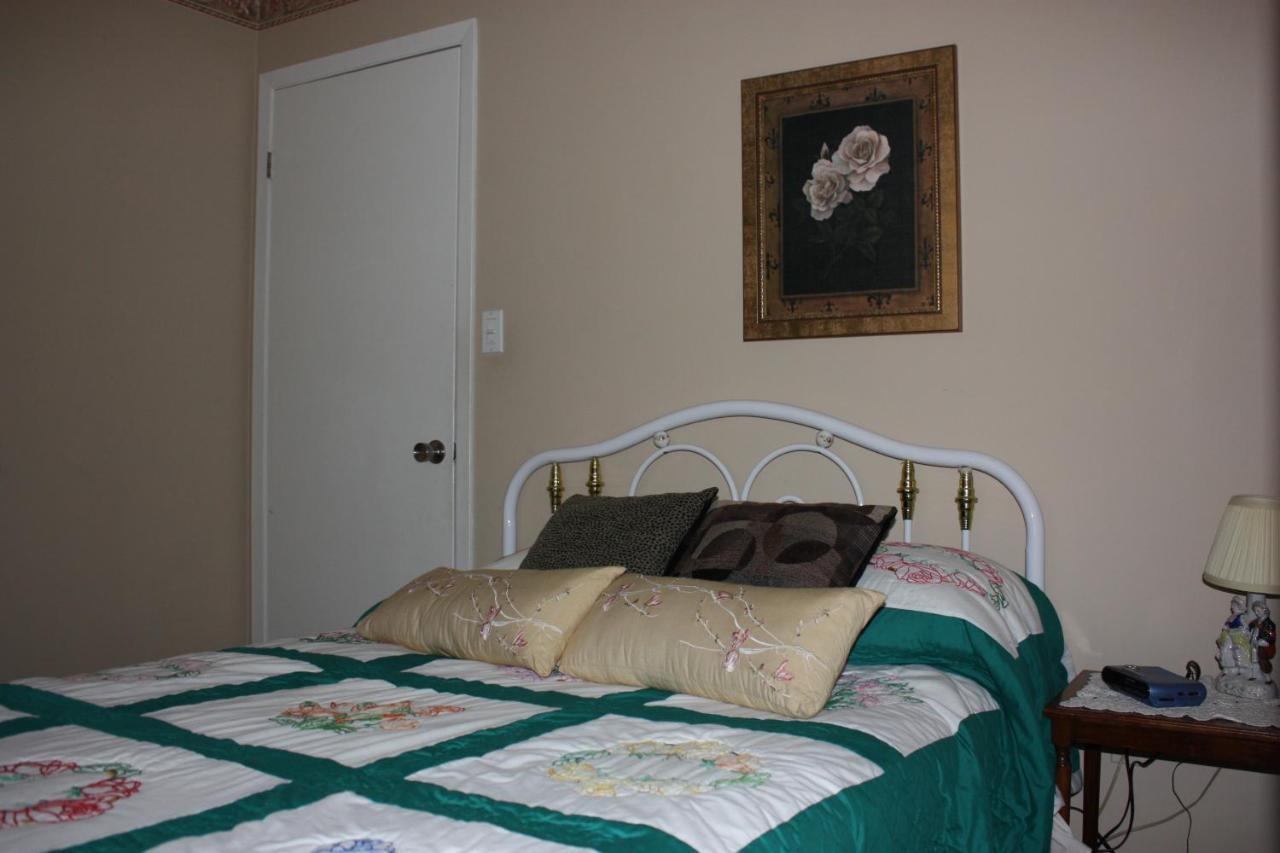 Carrousel Bed & Breakfast Cayuga Camera foto