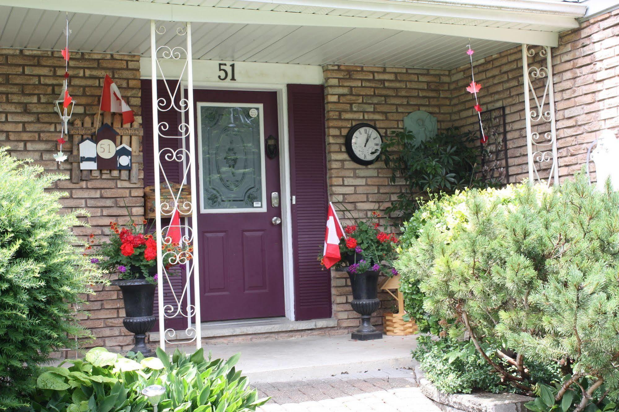 Carrousel Bed & Breakfast Cayuga Esterno foto